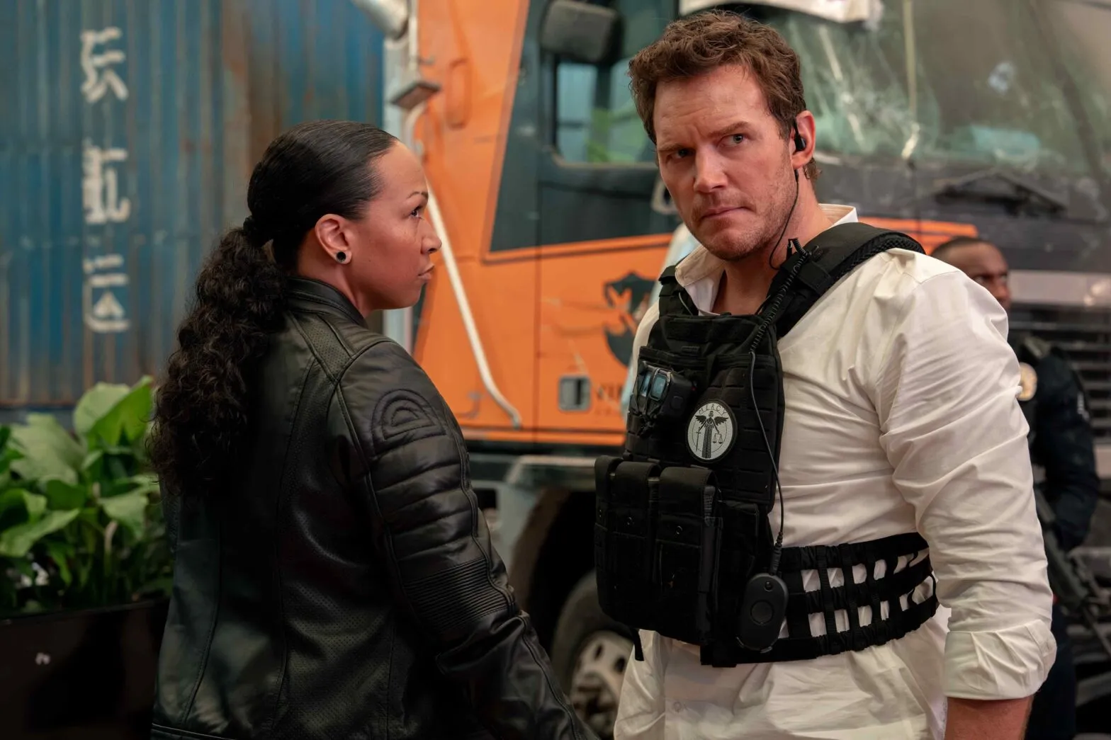 ‘Mercy’ Stars Chris Pratt And Kali Reis On Real-World Parallels